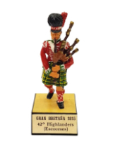 ToL 183 - Bagpiper 42nd Highland Regiment 54mm Painted in matt on plastic base